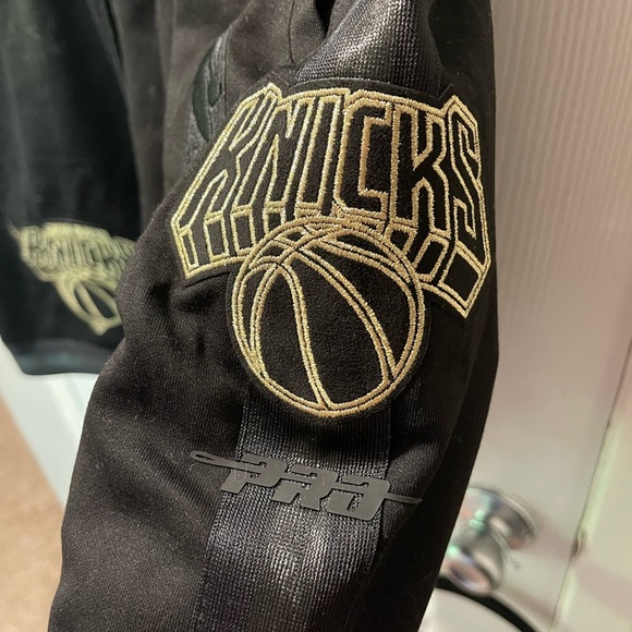 Black Athletic Shorts with Knicks Logos - Picture 5 of 9